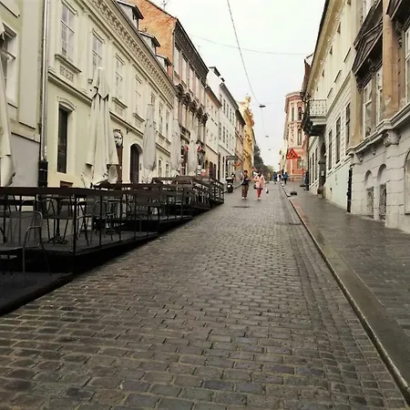 Center 23 - Old Town * Zagreb
